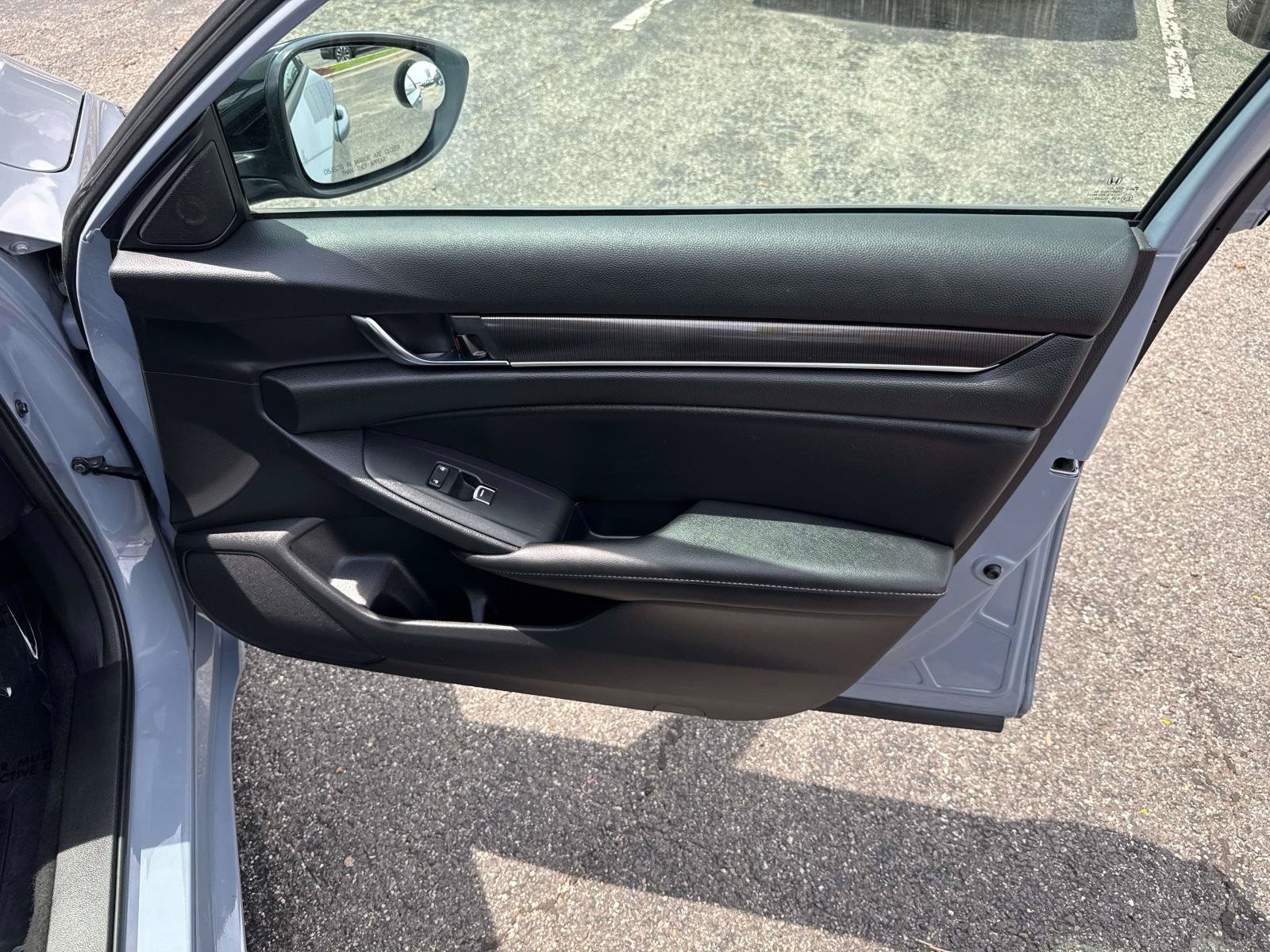 Used 2022 Honda Accord Sport image 32