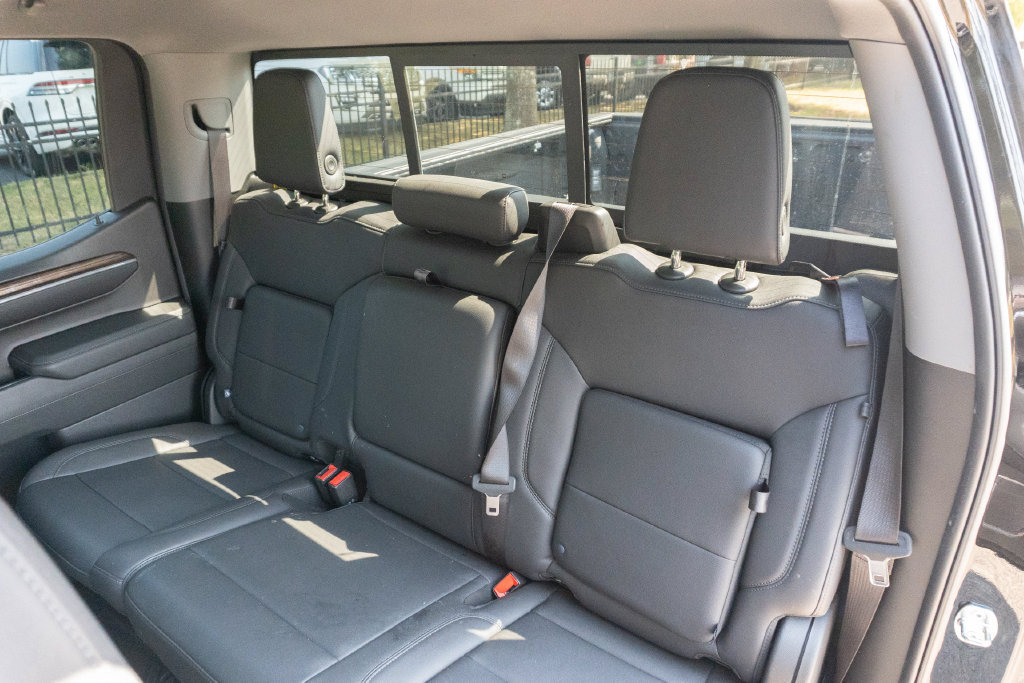 Used 2023 Chevrolet Silverado 1500 LT Trail Boss w/ LT Trail Boss Premium Package AWD/4WD image 26