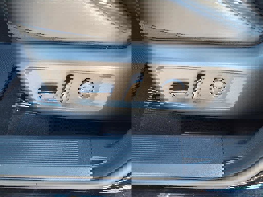 Certified 2023 Nissan Rogue SV w/ SV Premium Package image 17