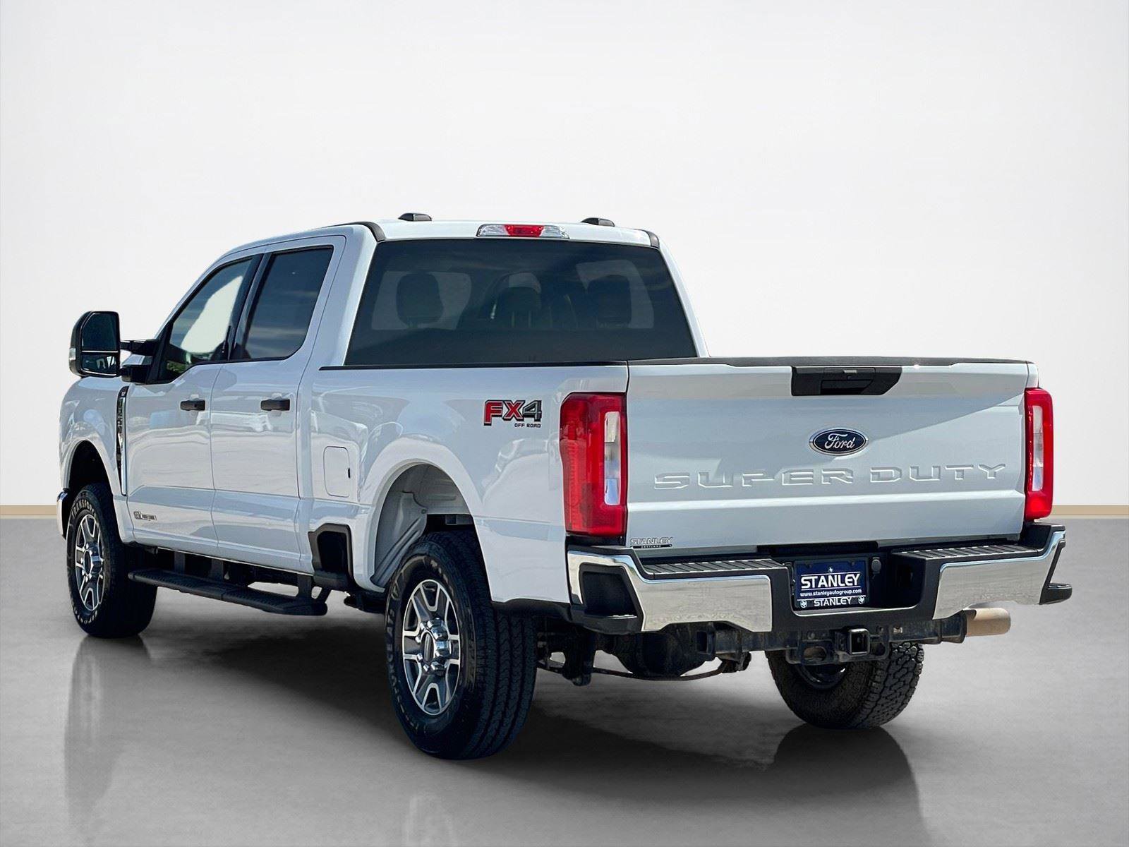 Used 2024 Ford F250 XLT w/ FX4 Off-Road Package AWD/4WD image 6