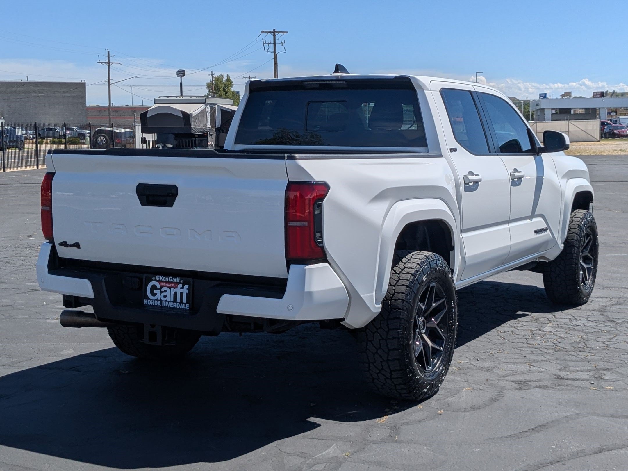 Used 2025 Toyota Tacoma SR5 AWD/4WD image 3