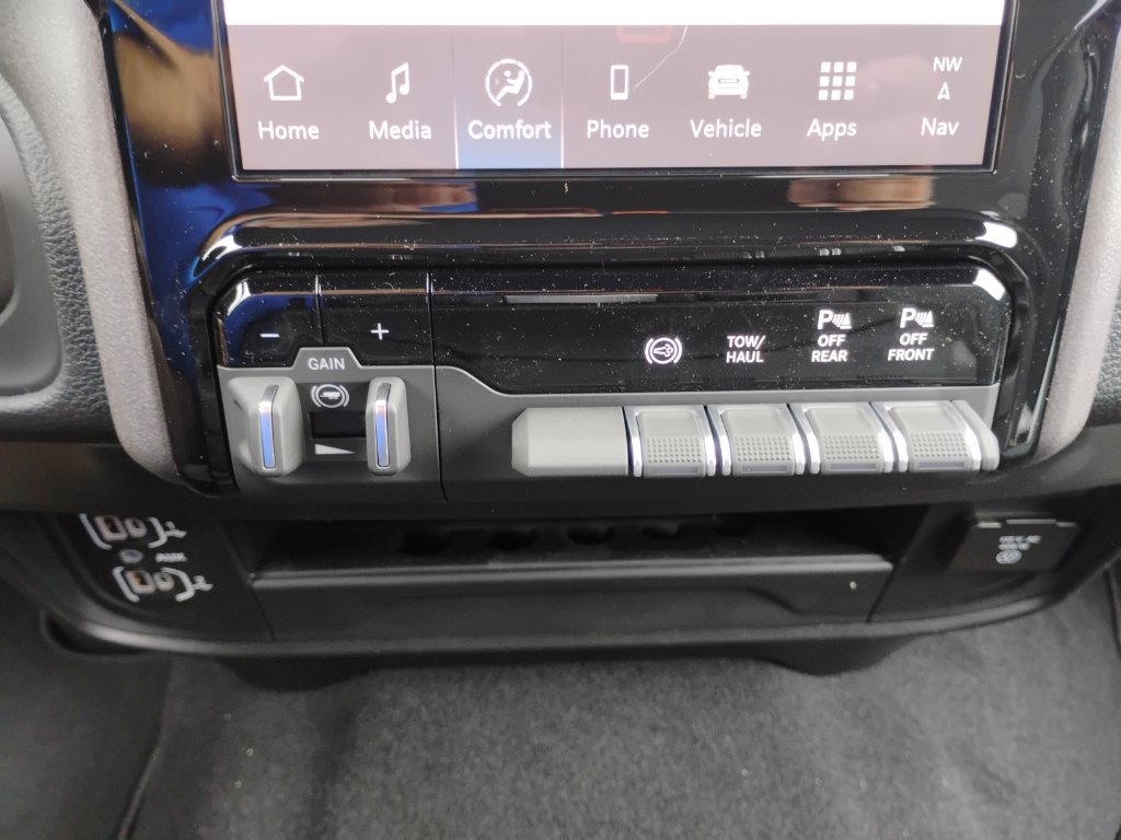 New 2026 RAM 2500 Tradesman AWD/4WD image 25