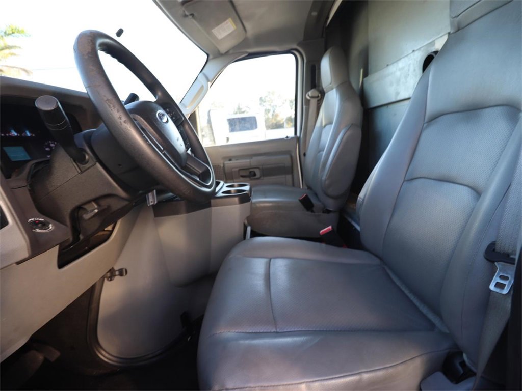 Used 2022 Ford E-350 and Econoline 350 Super Duty w/ Power Windows & Locks Group image 2
