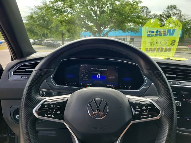 Used 2022 Volkswagen Tiguan SE R-Line AWD/4WD image 18