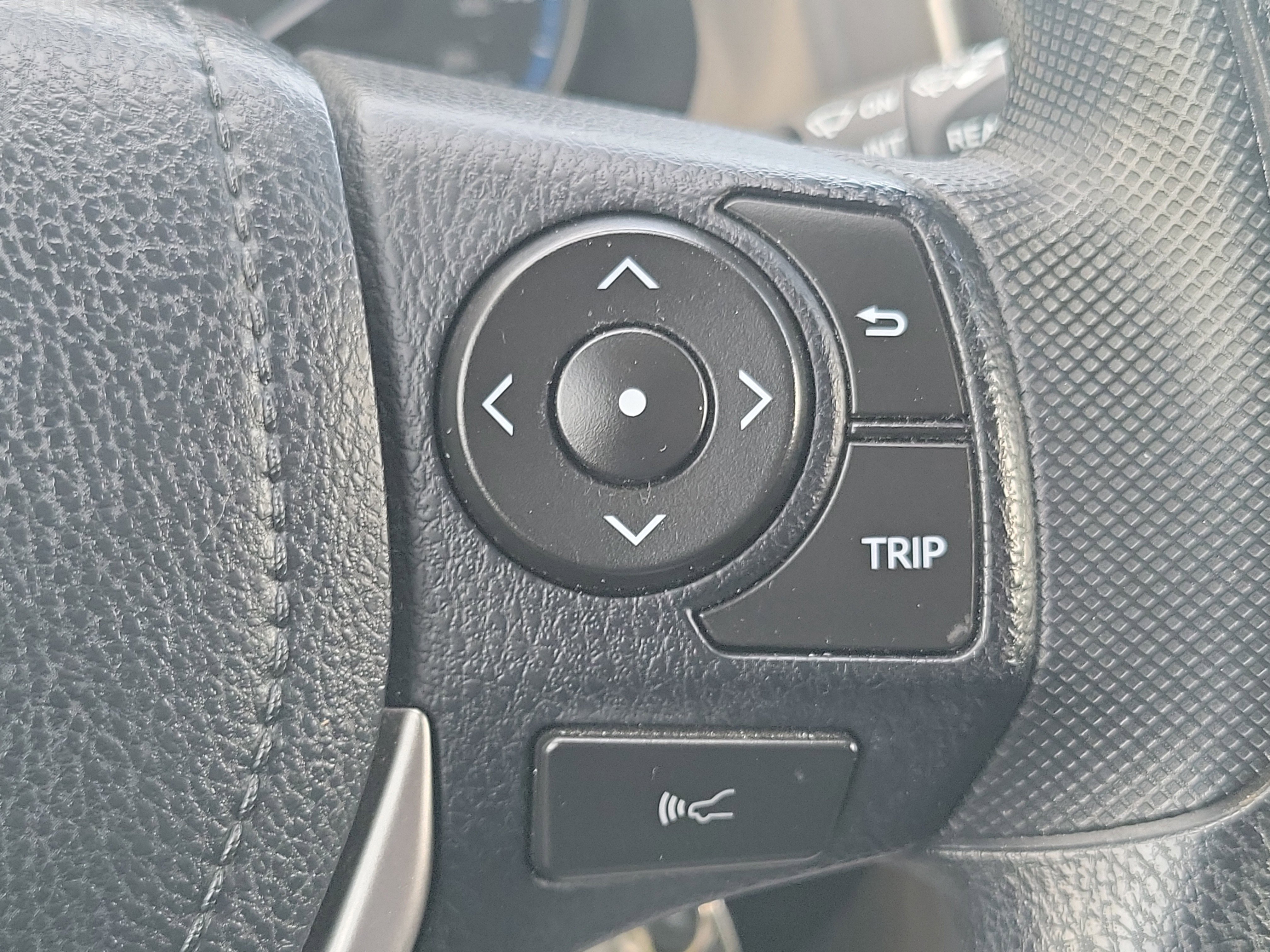 Certified 2018 Toyota RAV4 LE w/ All Weather Liner Package AWD/4WD image 24