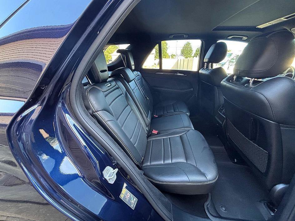 Used 2015 Mercedes-Benz ML 63 AMG 4MATIC image 17