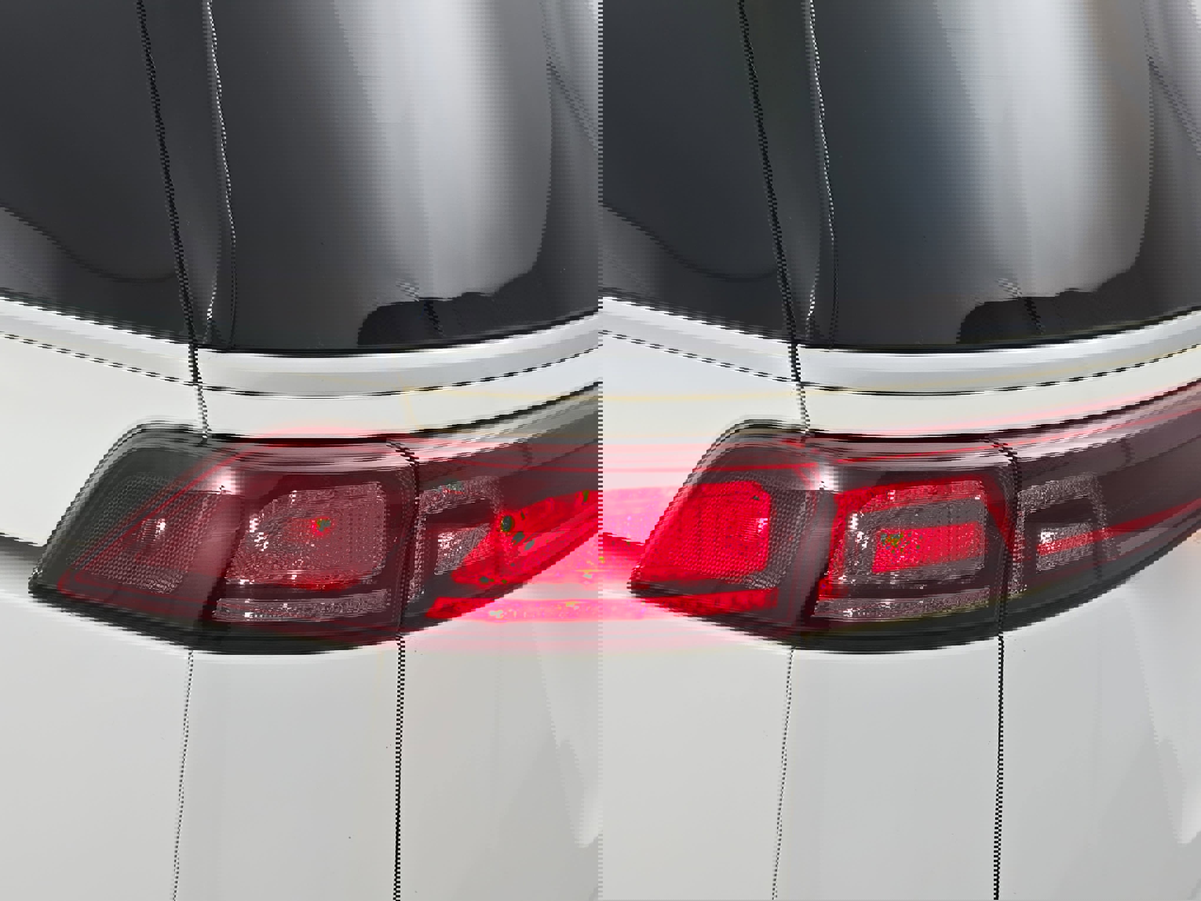 Used 2022 Kia Carnival LX image 33