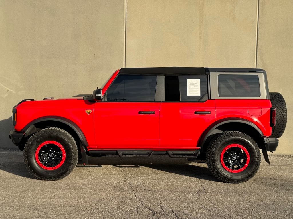 Used 2024 Ford Bronco Badlands image 32