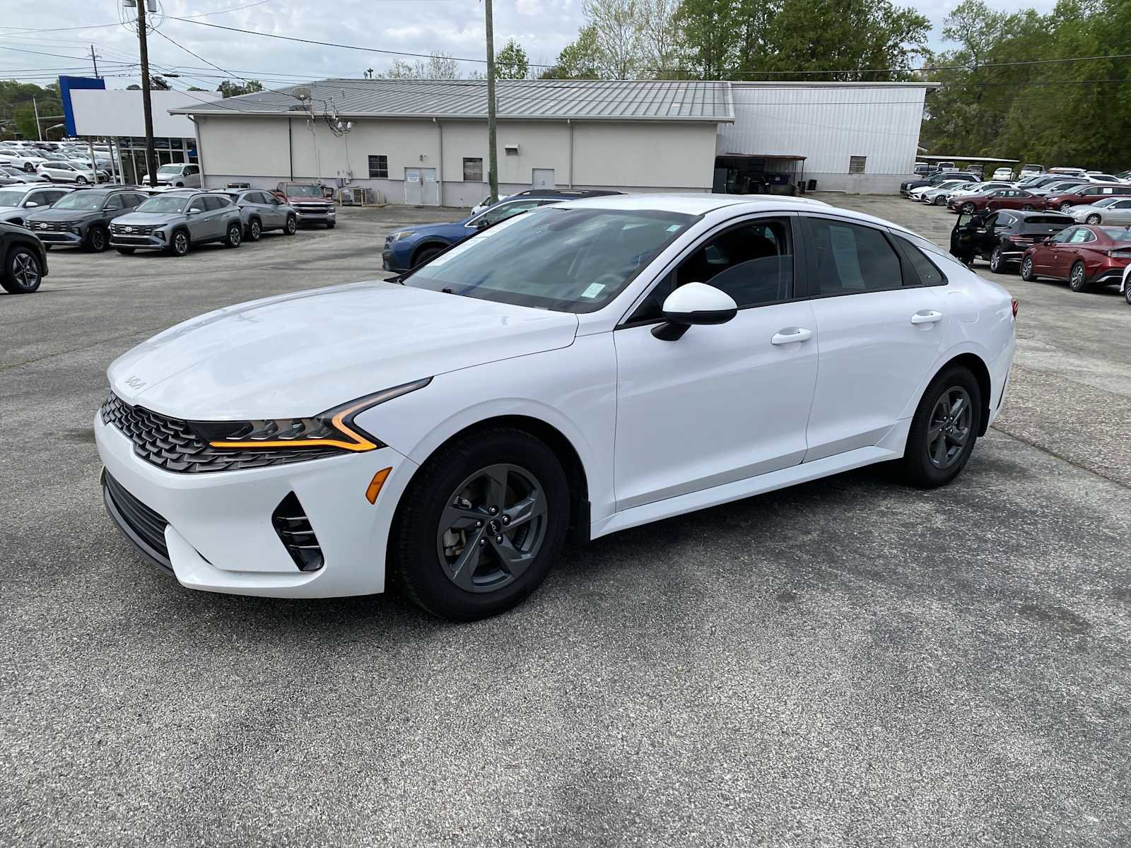 Used 2022 Kia K5 LX image 9