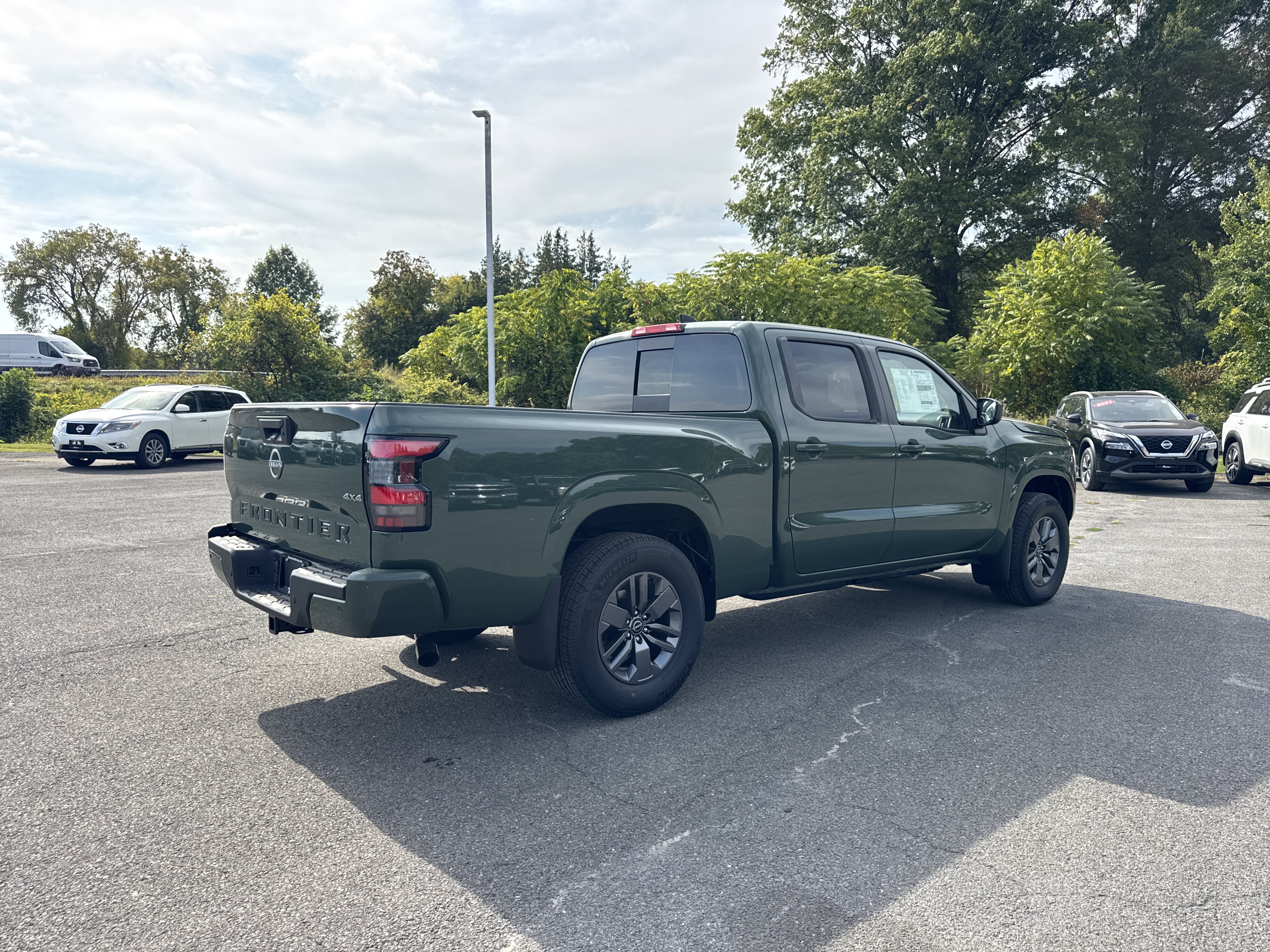 New 2026 Nissan Frontier SV image 5