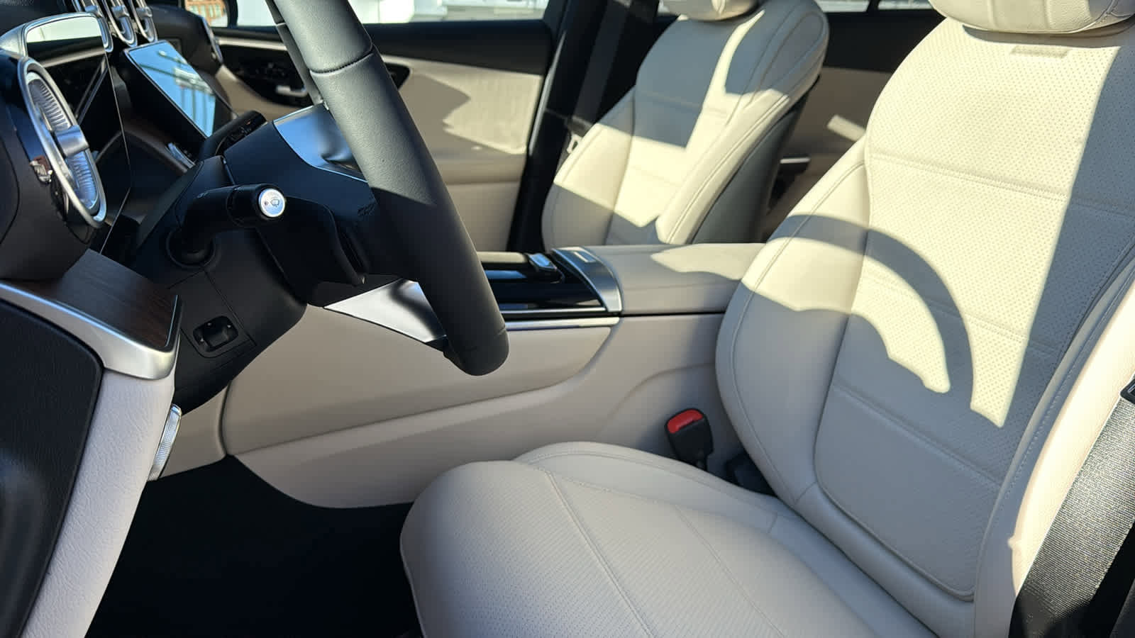 New 2026 Mercedes-Benz GLC 300 4MATIC image 27