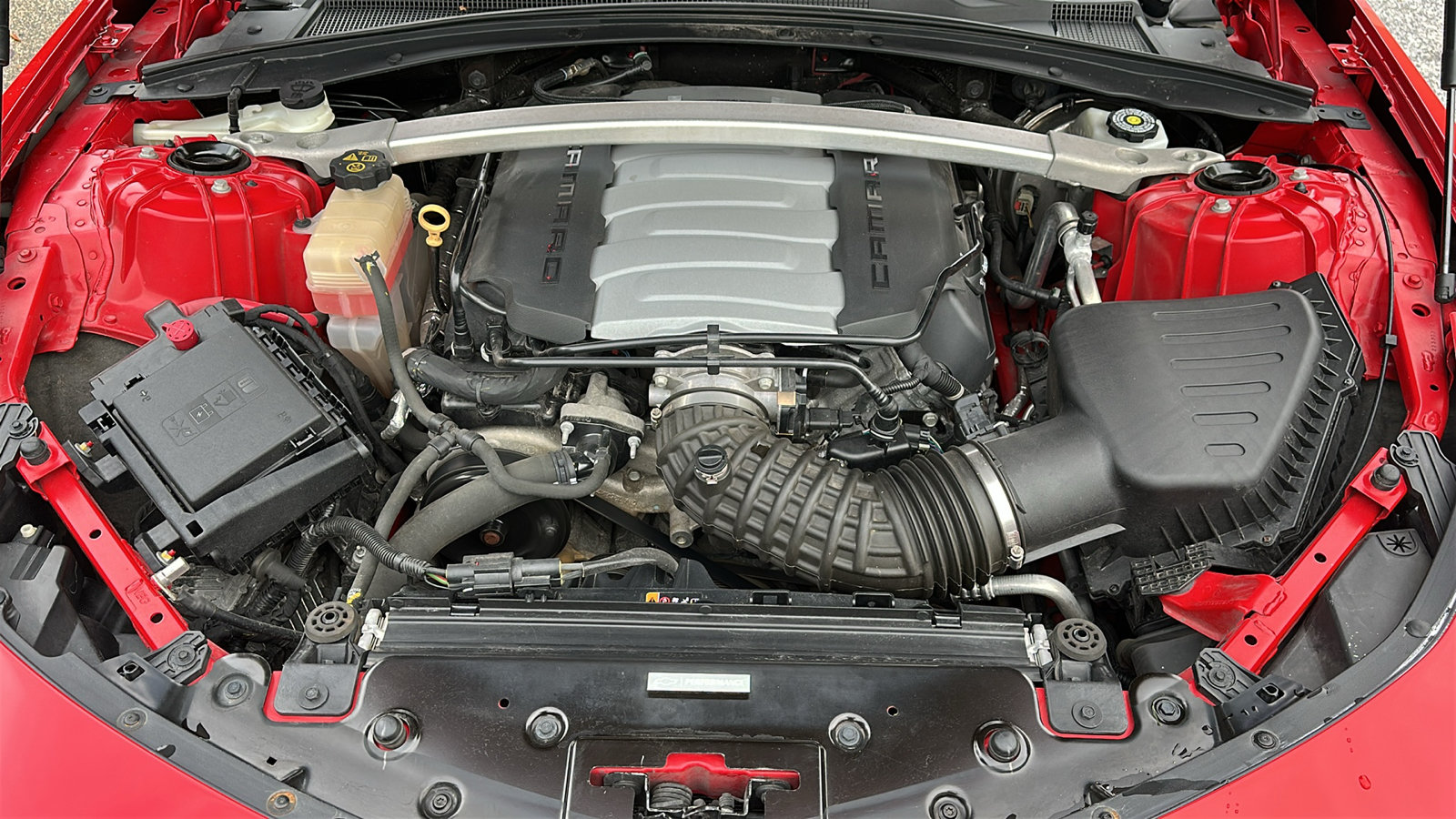 Used 2020 Chevrolet Camaro SS RWD image 4