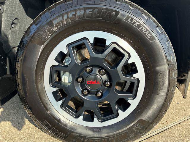 Certified 2025 Toyota 4Runner TRD Off-Road AWD/4WD image 30