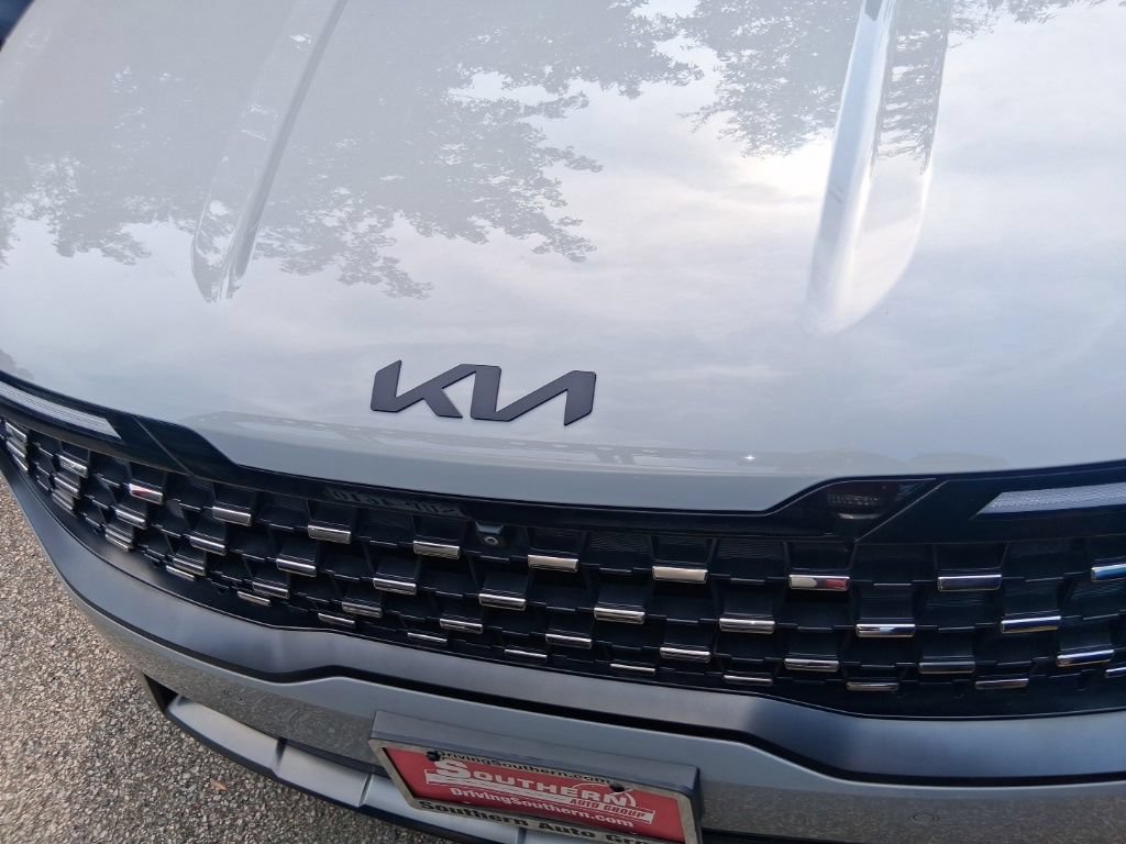 Certified 2025 Kia Carnival SX Prestige FWD image 19