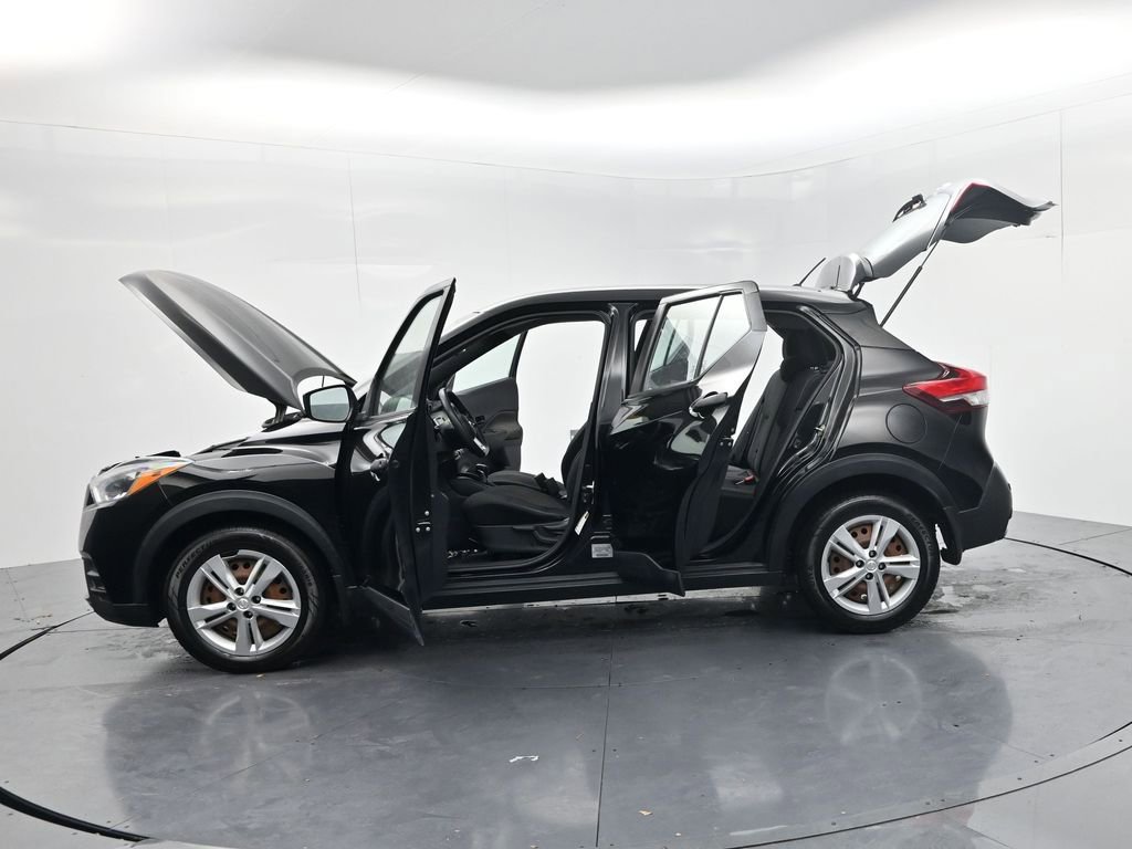 Used 2020 Nissan Kicks S image 60