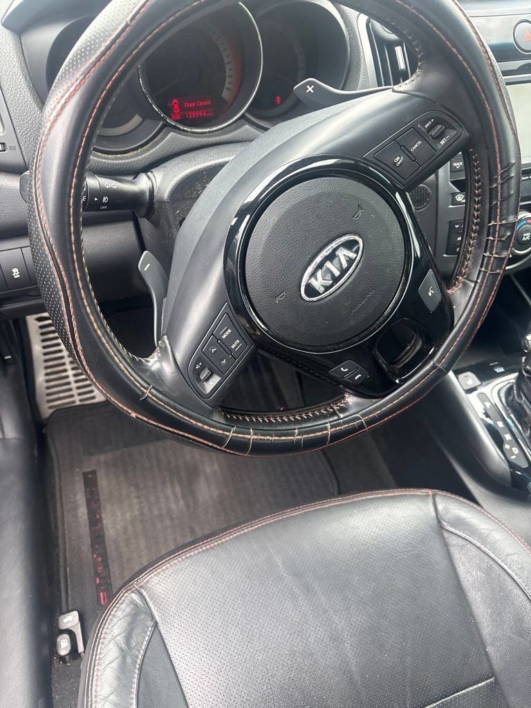 Used 2013 Kia Forte Koup SX w/ Tech Pkg FWD image 9