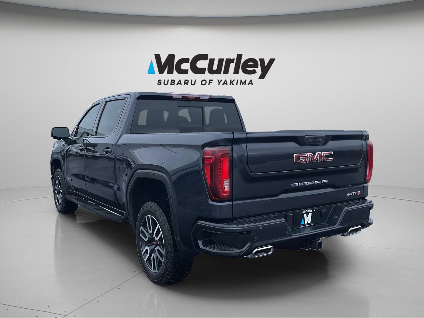 Used 2022 GMC Sierra 1500 AT4 w/ AT4 Premium Package image 11