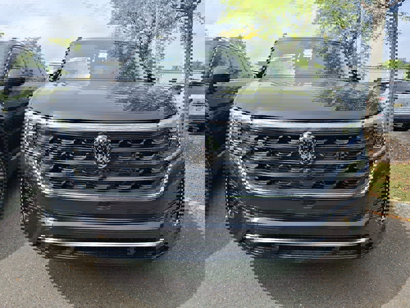 New 2025 Volkswagen Atlas SEL Premium R-Line image 2