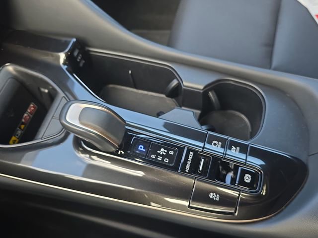 Used 2024 Toyota Crown Limited image 24