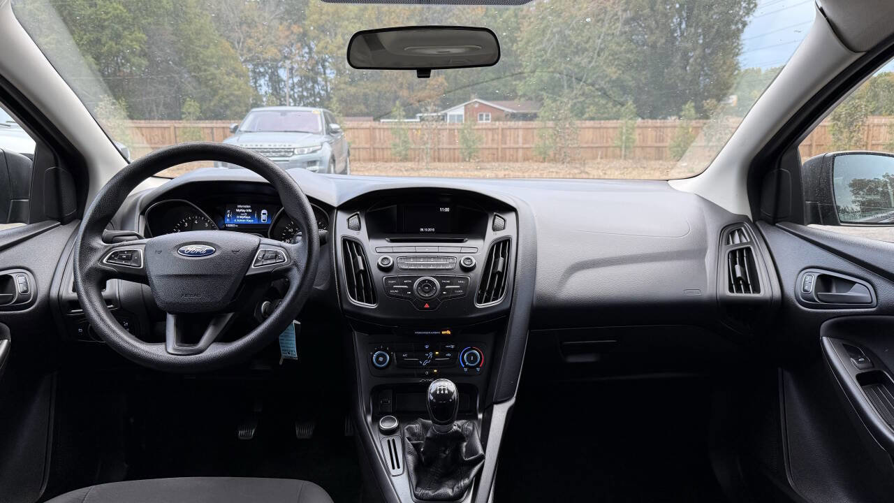 Used 2015 Ford Focus S image 17