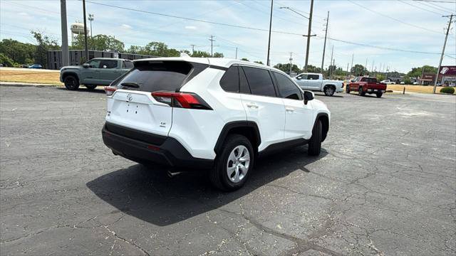 Certified 2025 Toyota RAV4 LE AWD/4WD image 9