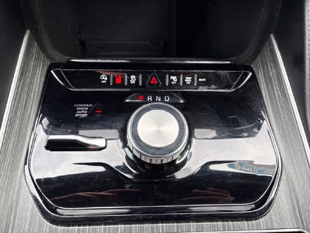 Used 2023 Jeep Wagoneer Series II AWD/4WD image 17