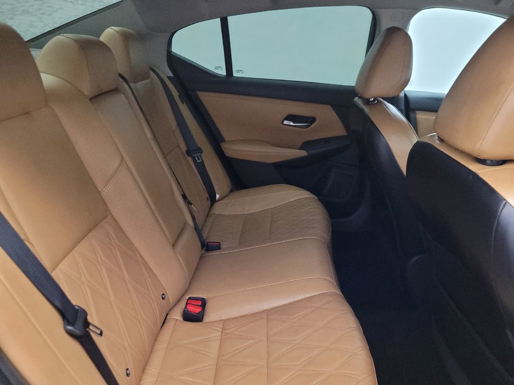 Used 2022 Nissan Sentra SV w/ SV Premium Package FWD image 19