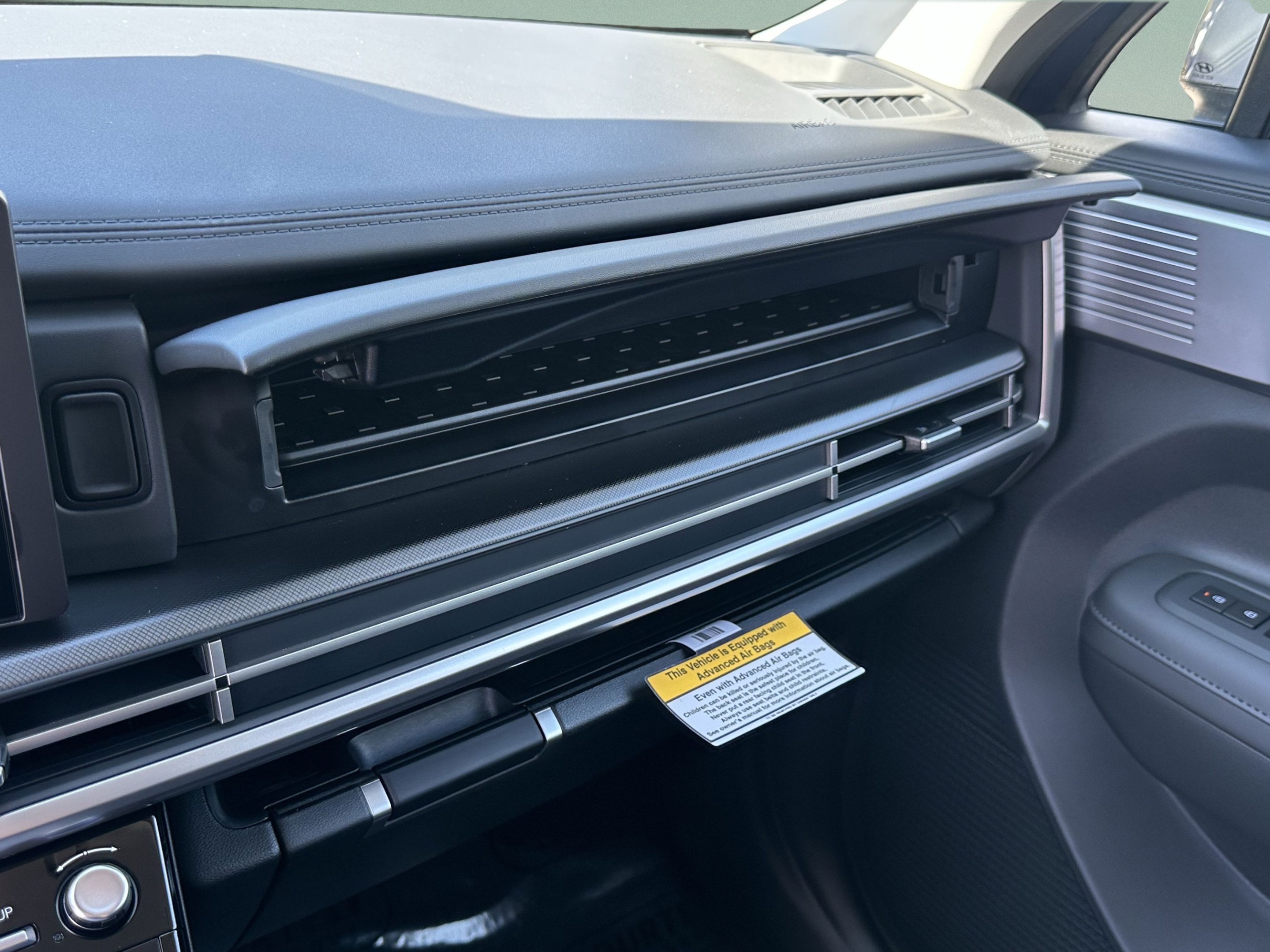 New 2027 Hyundai Santa Fe SEL FWD image 31