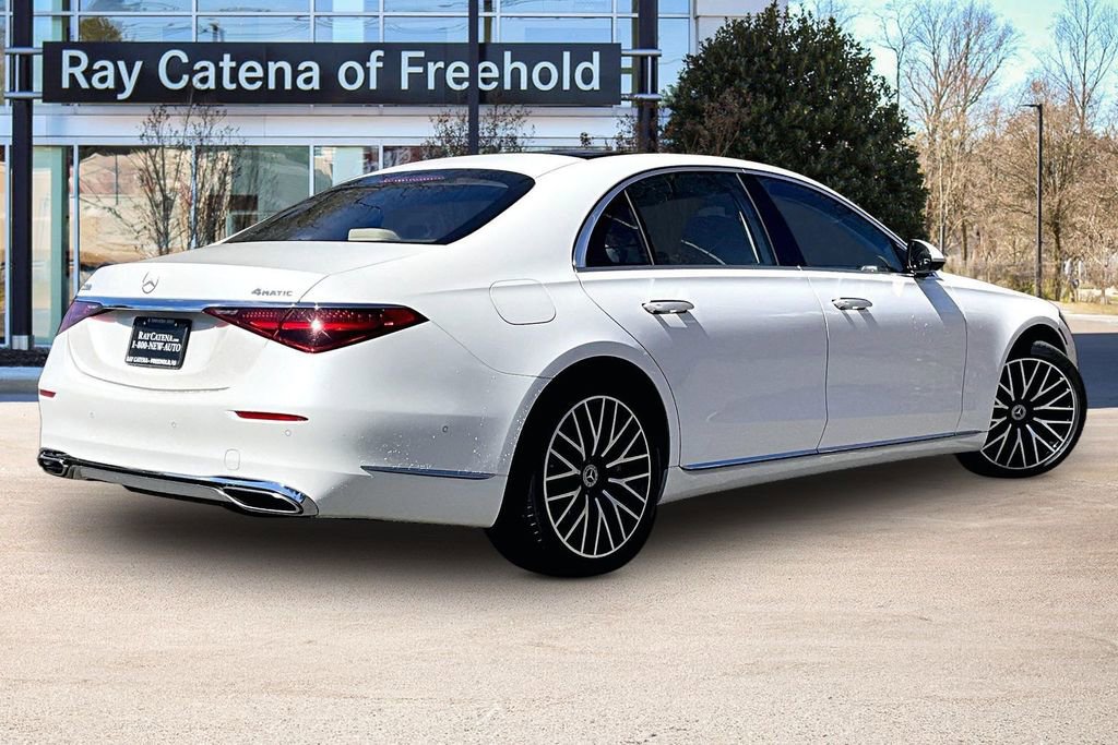 Certified 2022 Mercedes-Benz S 500 4MATIC image 2