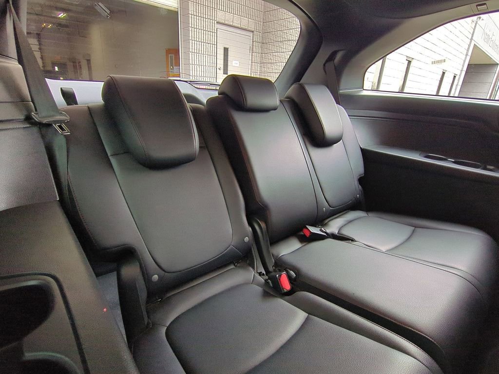 Used 2025 Honda Odyssey Sport-L image 29