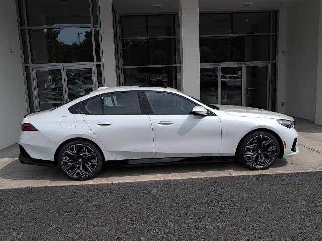 New 2027 BMW 530i xDrive w/ M Sport Package AWD/4WD image 2
