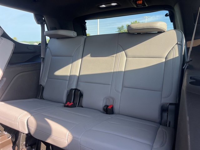 Used 2021 GMC Yukon SLT w/ SLT Premium Package image 46