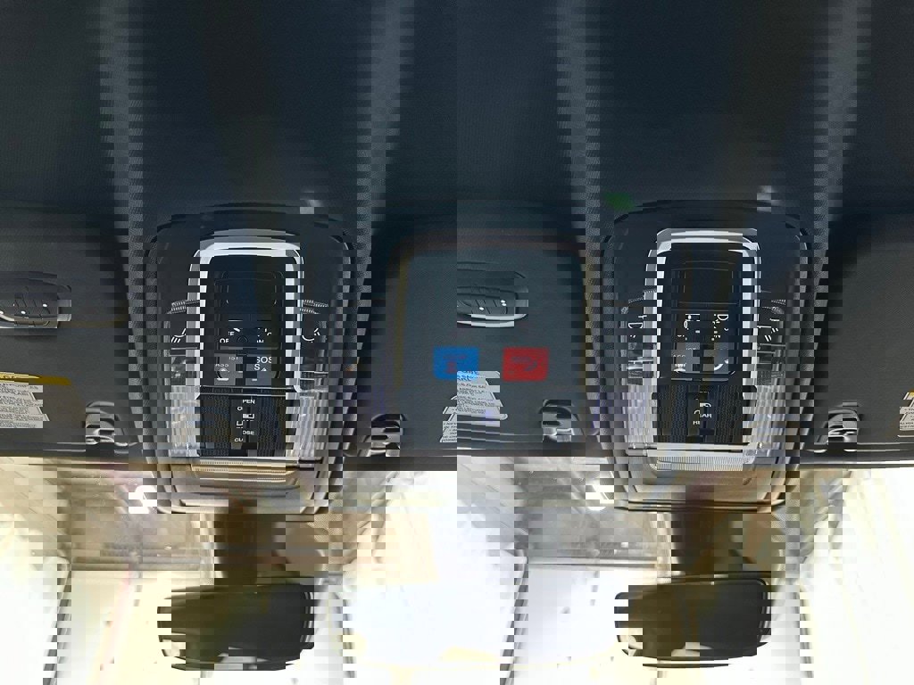 Used 2025 RAM 1500 Laramie image 37