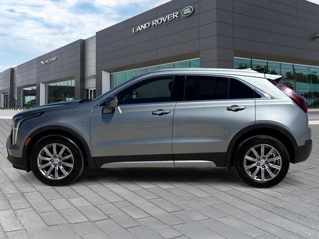 Used 2023 Cadillac XT4 Premium Luxury FWD image 2