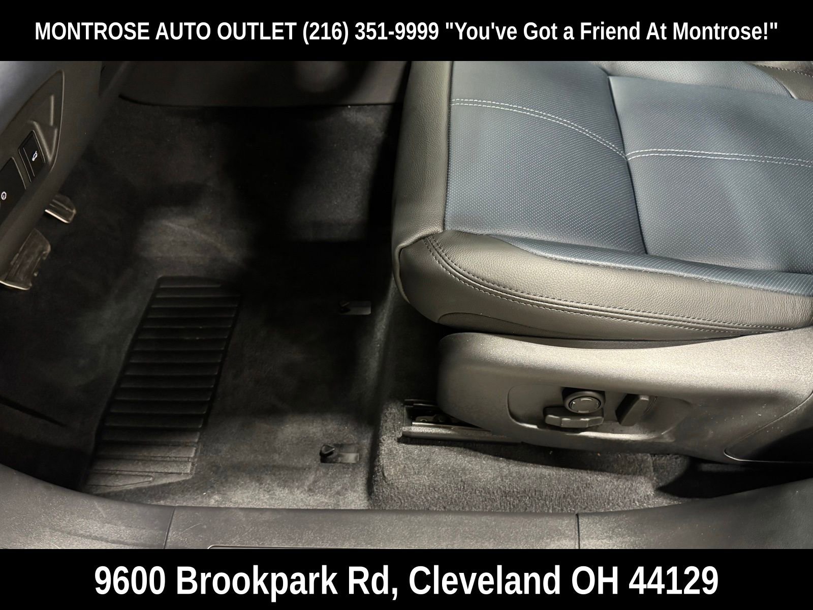 New 2026 Land Rover Range Rover Velar Dynamic SE image 14