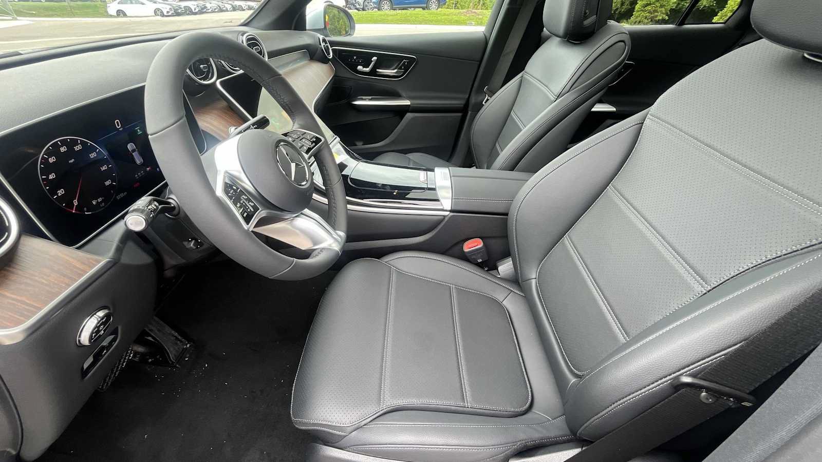 Used 2026 Mercedes-Benz GLC 300 4MATIC image 10