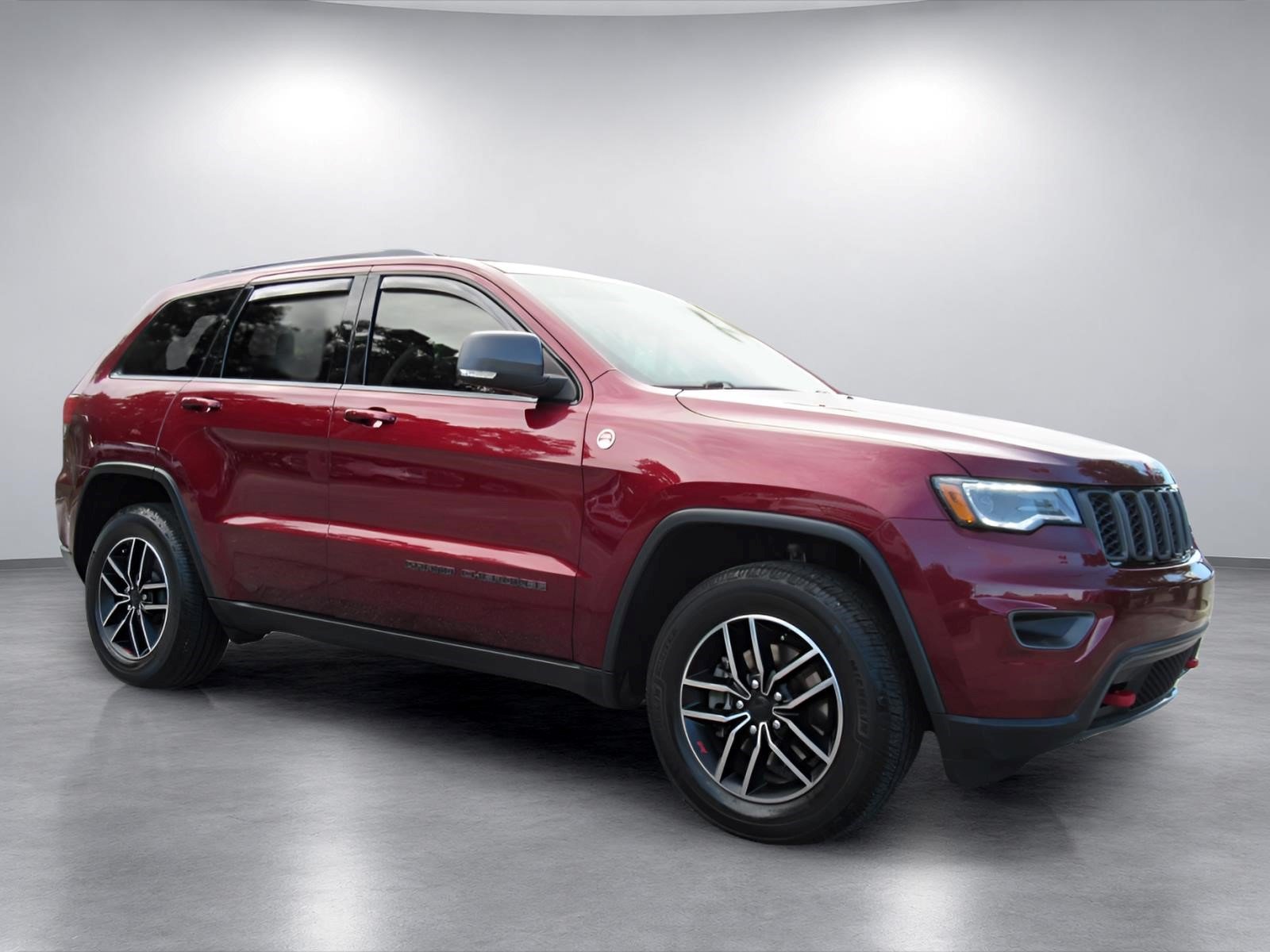 Used 2019 Jeep Grand Cherokee Trailhawk w/ Trailhawk Luxury Group AWD/4WD image 1
