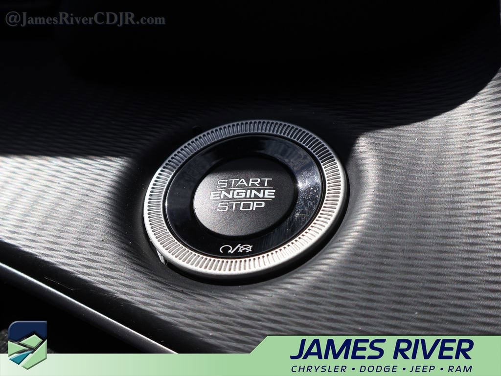 Used 2024 Jeep Grand Cherokee Altitude image 32