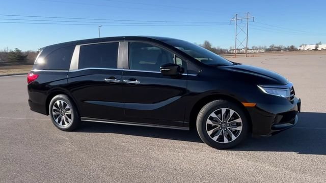 Used 2023 Honda Odyssey EX-L image 2