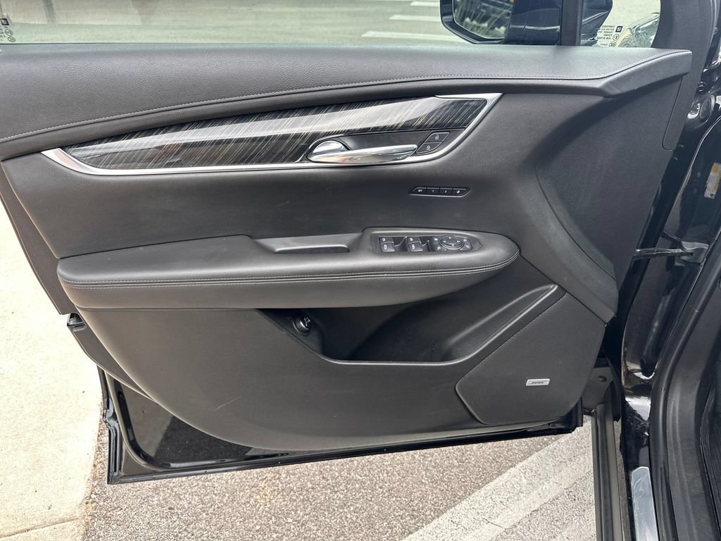 Used 2021 Cadillac XT6 Premium Luxury AWD/4WD image 17