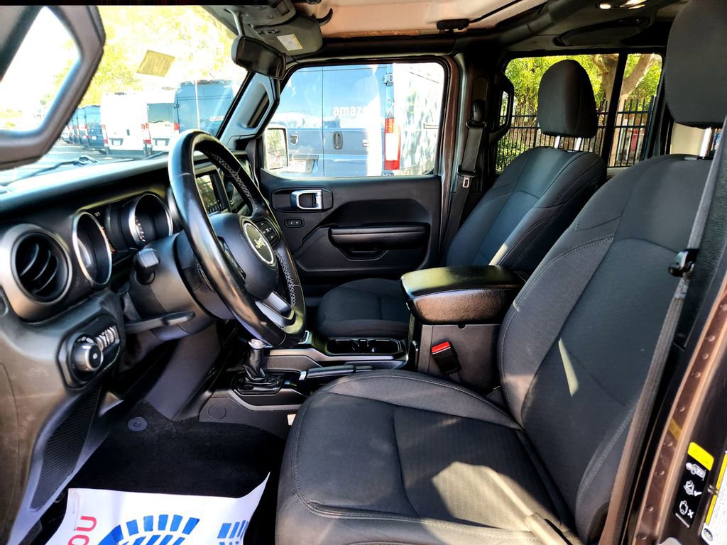 Used 2021 Jeep Wrangler Unlimited Sport image 16