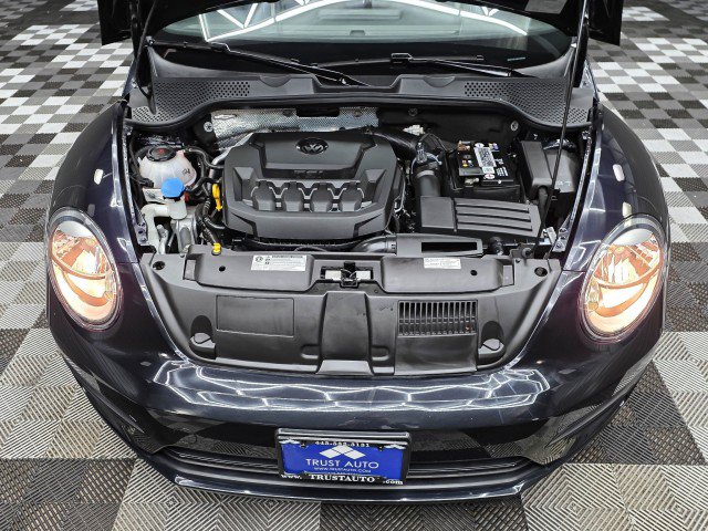 Used 2018 Volkswagen Beetle 2.0T S w/ Style & Comfort Package For S FWD image 32