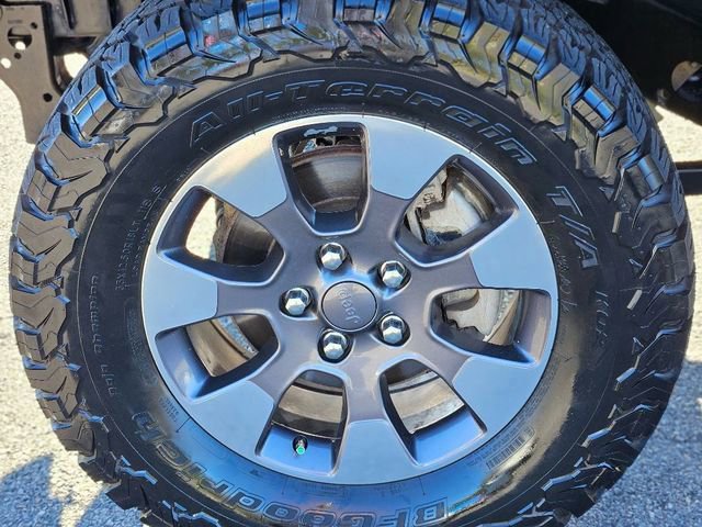 Used 2018 Jeep Wrangler Unlimited Sport image 10