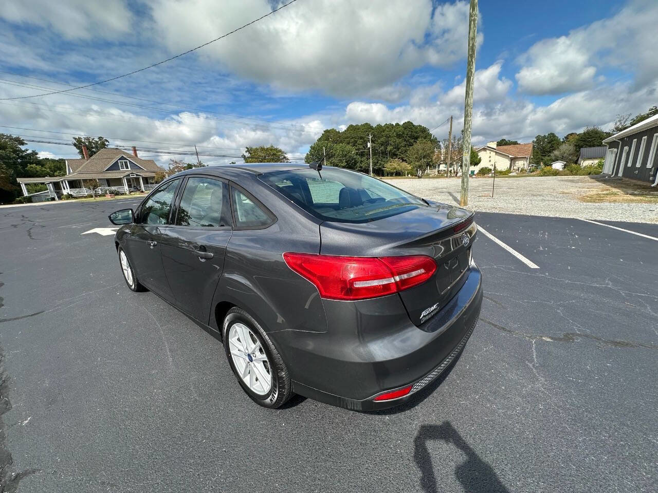 Used 2018 Ford Focus SE image 5