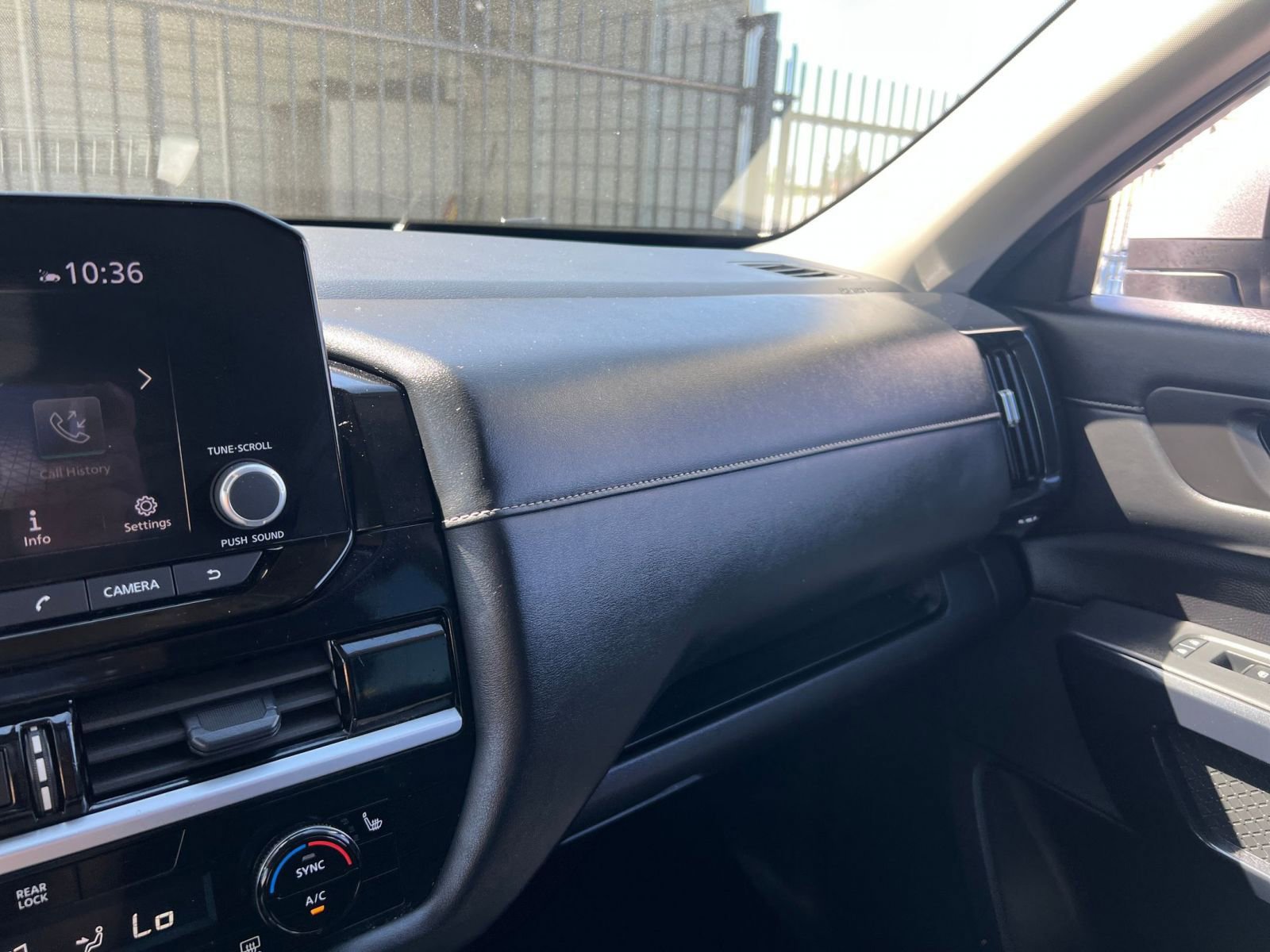 Used 2025 Nissan Pathfinder SV AWD/4WD image 37