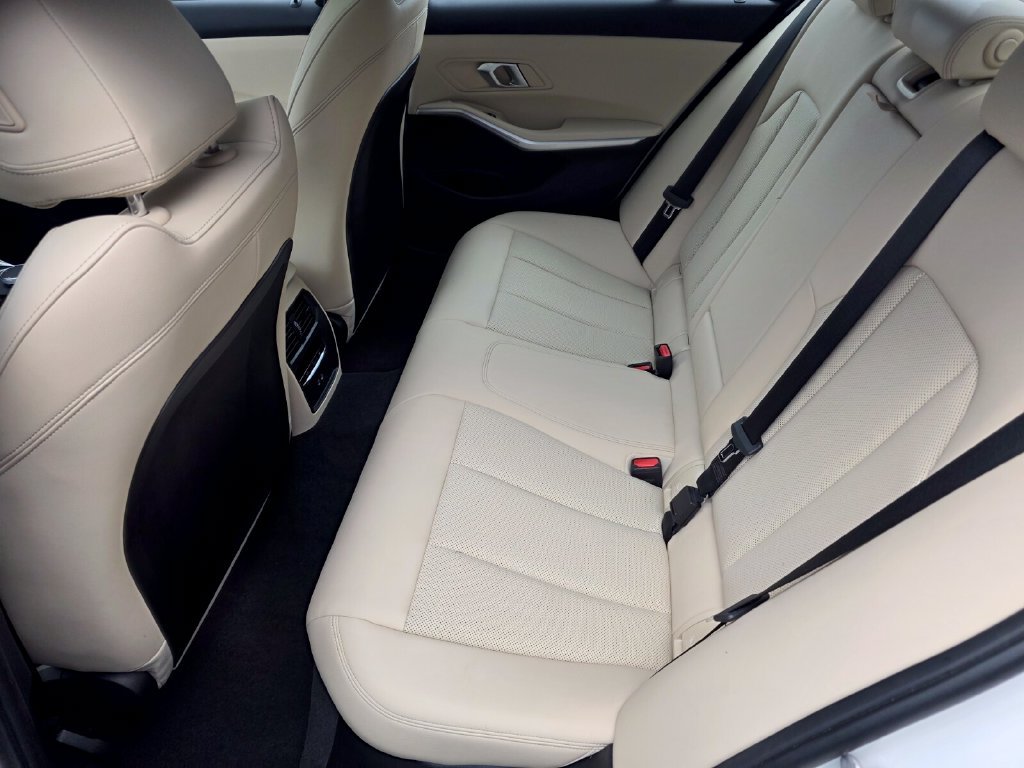 Certified 2024 BMW 330i Sedan w/ Convenience Package RWD image 14