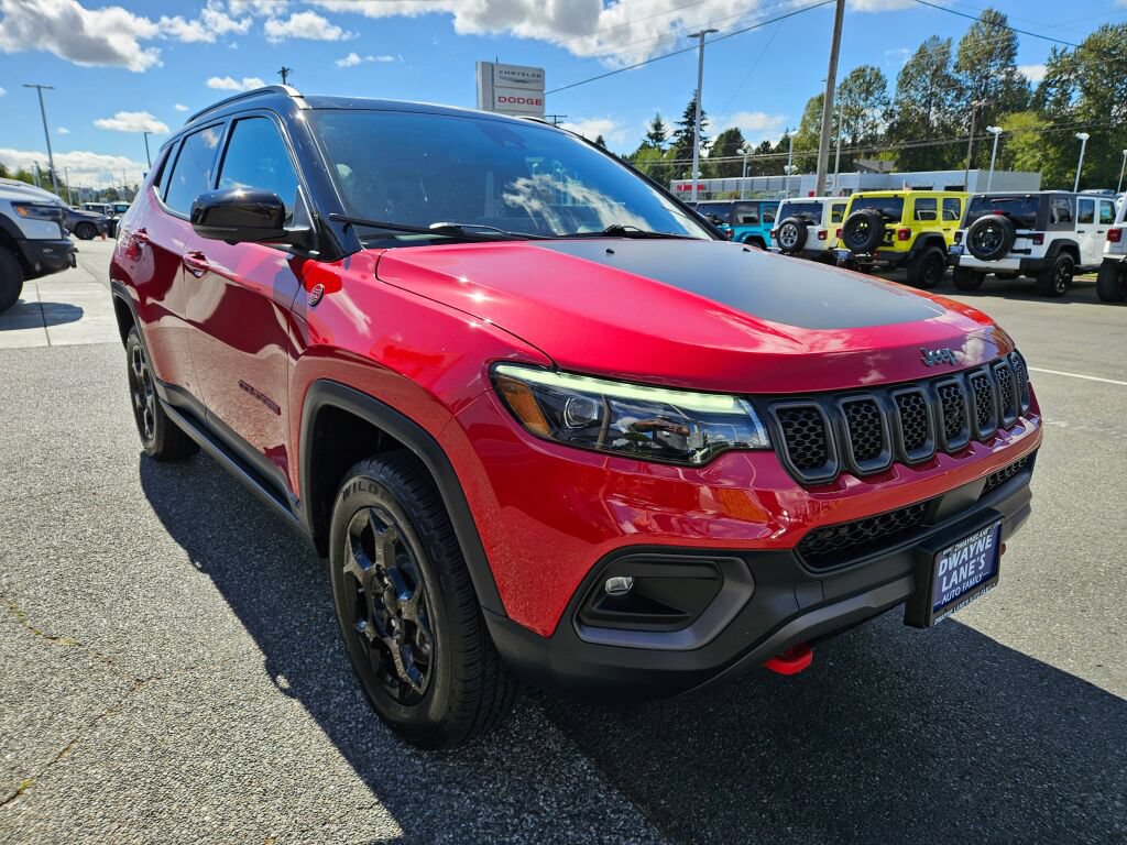 Used 2023 Jeep Compass Trailhawk w/ Trailhawk Elite Group AWD/4WD image 7
