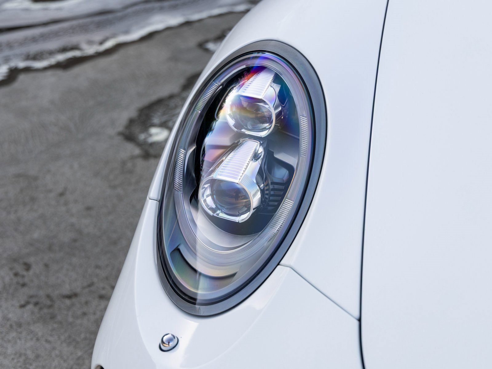 Used 2016 Porsche 911 Turbo image 14