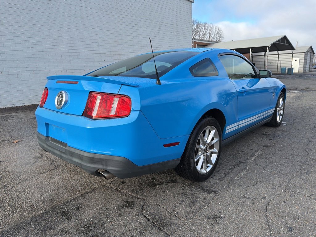 Used 2010 Ford Mustang Premium image 2