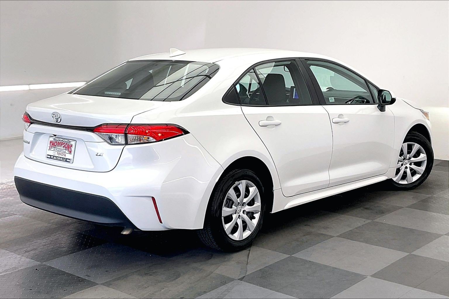 Used 2025 Toyota Corolla LE FWD image 13